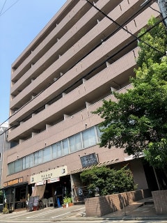 Court Nishiura Mansion